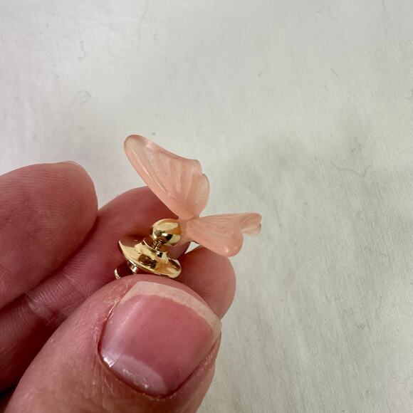3/$20 Avon VTG Small Goldtone and Pink Lucite Wings Moveable Butterfly Pins - Picture 3 of 6